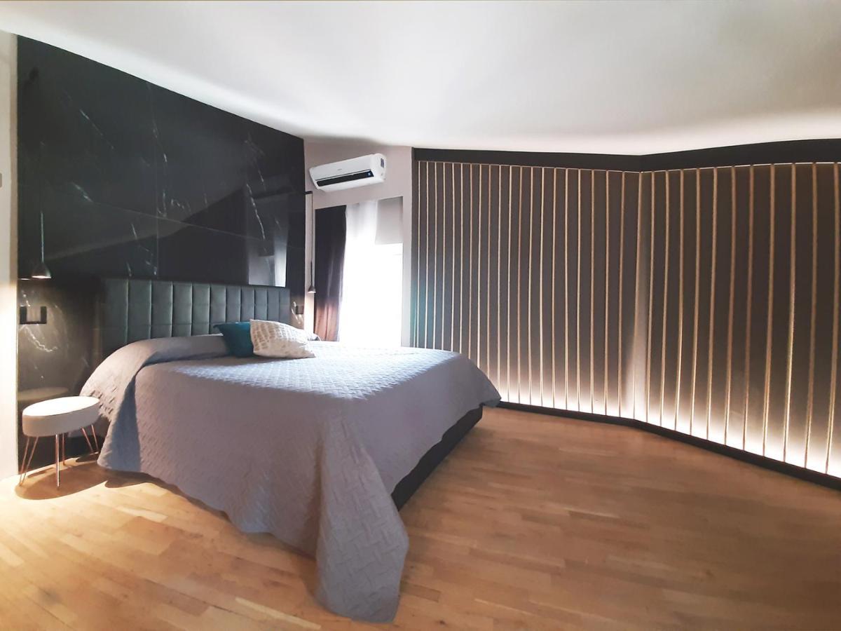 דסנזאנו דל גארדה Moaa - Modern Art Apartment מראה חיצוני תמונה