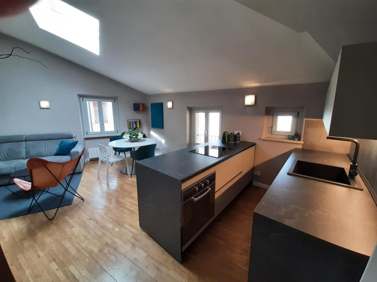 דסנזאנו דל גארדה Moaa - Modern Art Apartment מראה חיצוני תמונה