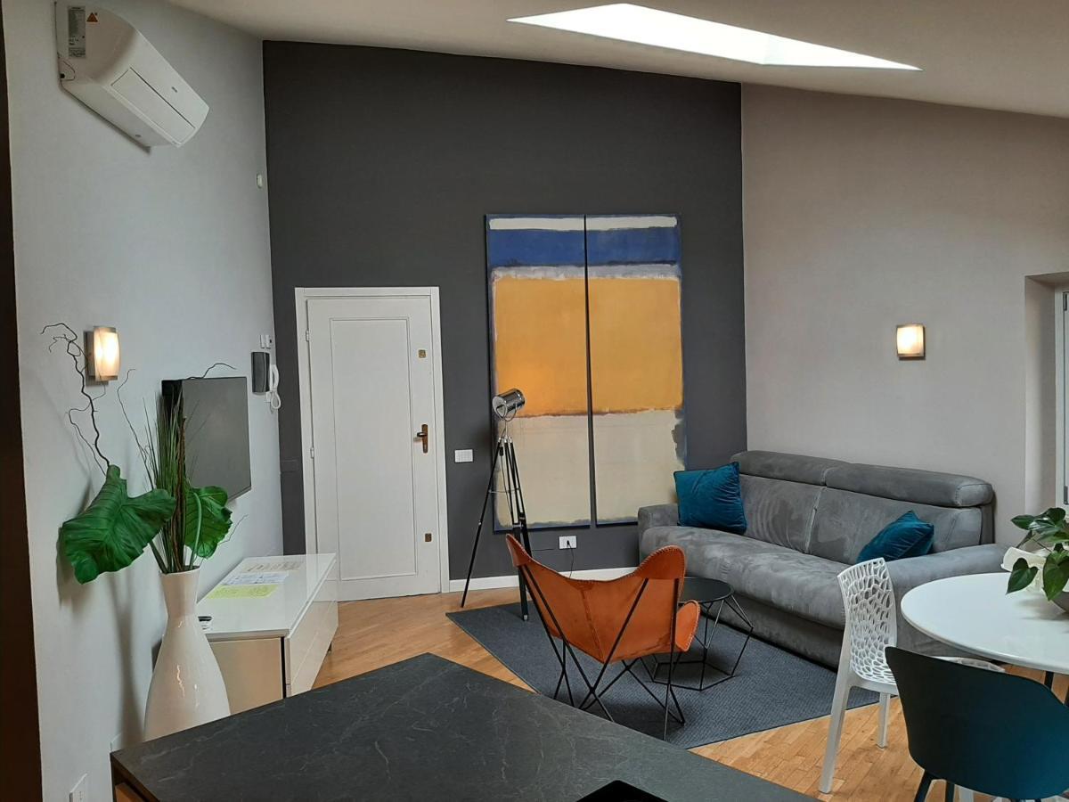 דסנזאנו דל גארדה Moaa - Modern Art Apartment מראה חיצוני תמונה