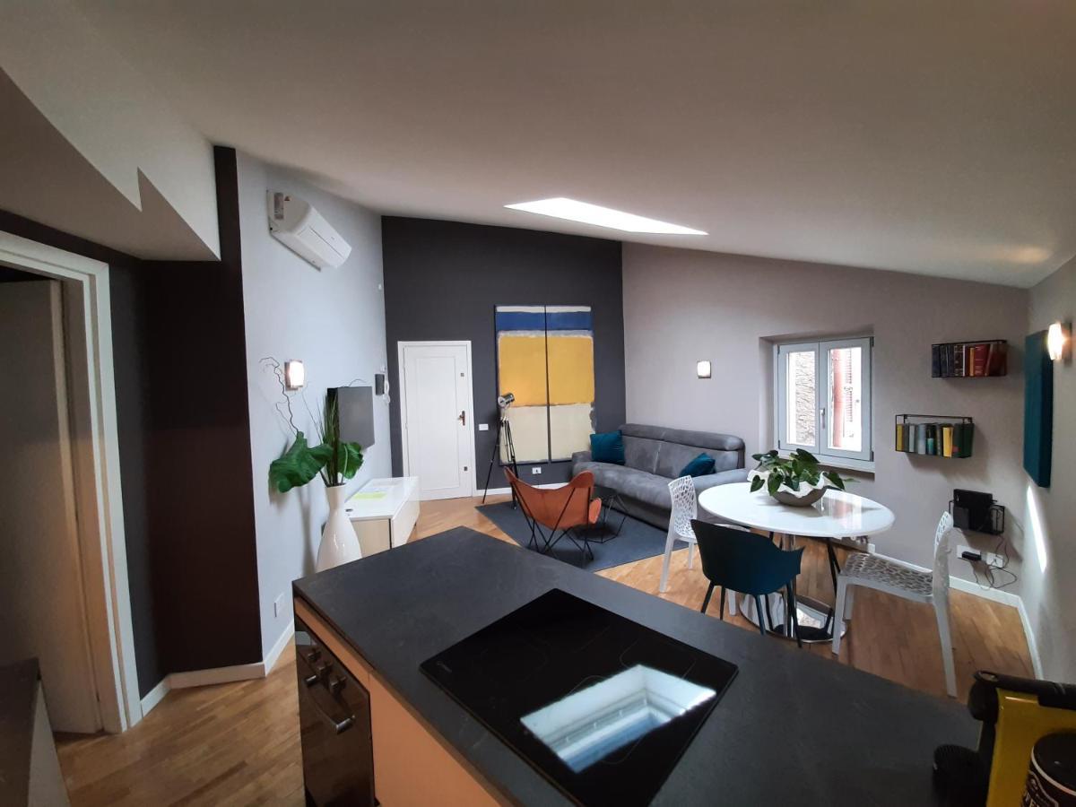 דסנזאנו דל גארדה Moaa - Modern Art Apartment מראה חיצוני תמונה