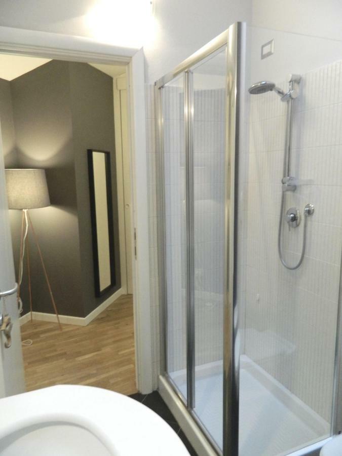 דסנזאנו דל גארדה Moaa - Modern Art Apartment מראה חיצוני תמונה
